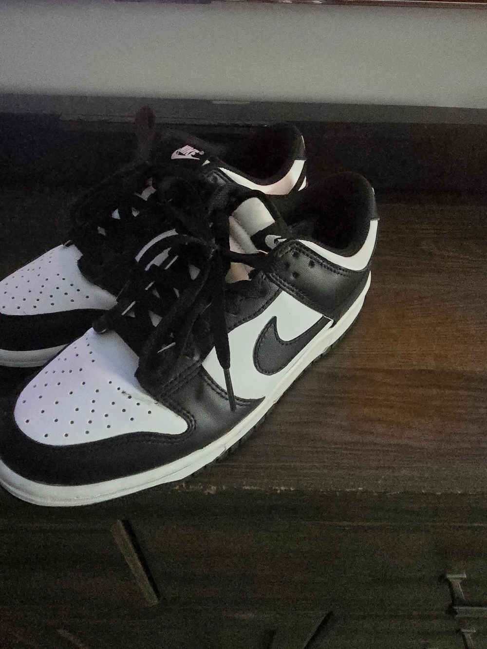 Nike Boys Grade School Black/White Casual Low-Top Sneakers